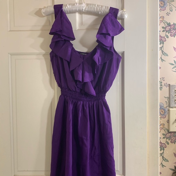 Dress - Picture 1 of 3